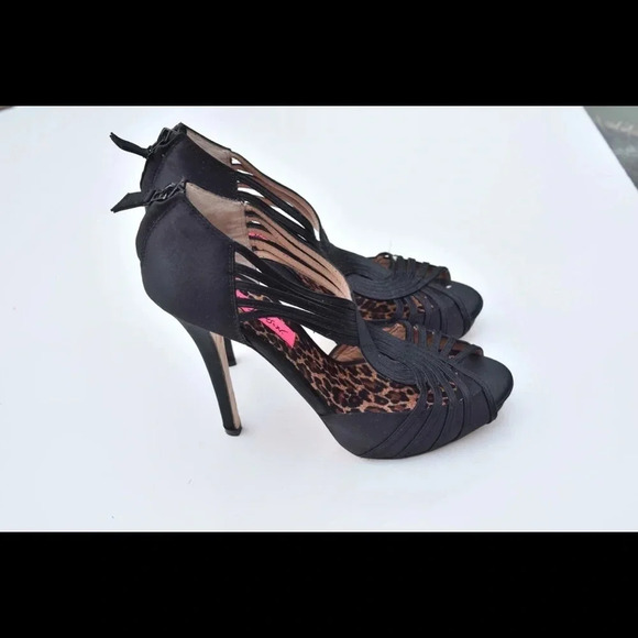 Betsey Johnson open toe pumps - Picture 1 of 7
